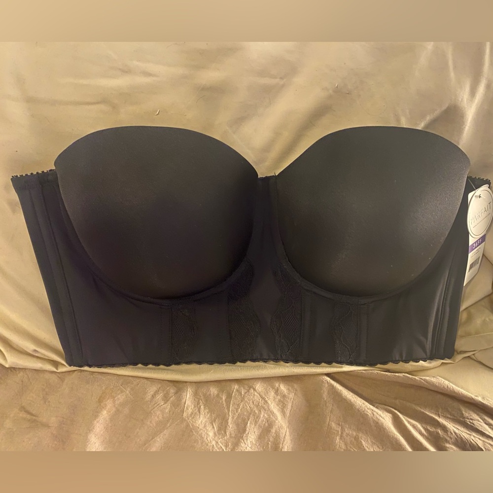 Black strapless bra NWT
